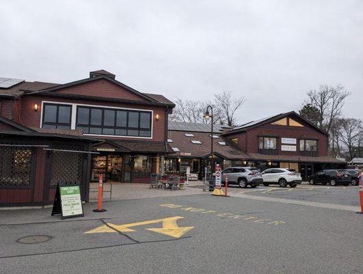 Fruit Center Marketplace