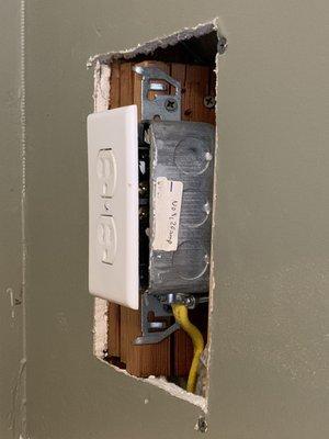 City First Electric says 20 Amp outlet guilty of "overloading" if one item is plugged into it.