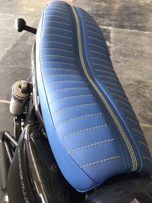 Ustom triumph bike seat