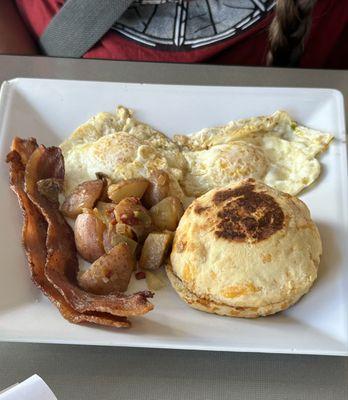 All American breakfast (cheddar biscuit)