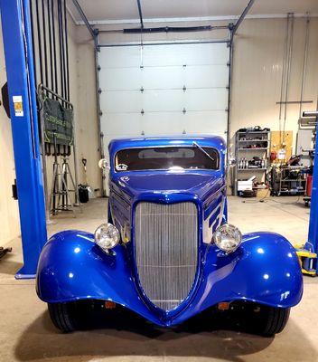 1933 Ford Coupe in for new pipes & tips