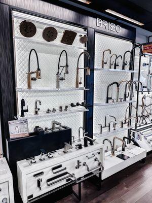 Inspire your space with the distinctive design and artful craftsmanship of a Brizo faucet.