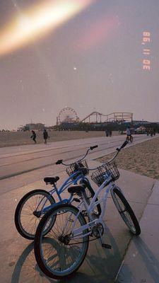 Joyride bike rentals near Santa Monica Pier