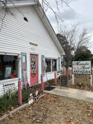 Magnolia Street Antiques