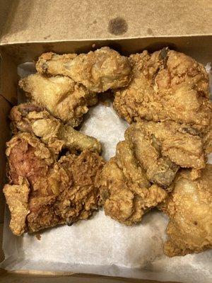 8 Piece Box of Mixed Chicken. Tasty chicken.