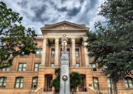 Old Williamson County Courthouse