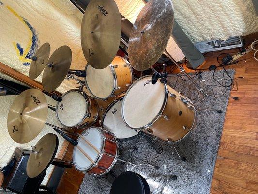 Gretsch kit with Tree House snare