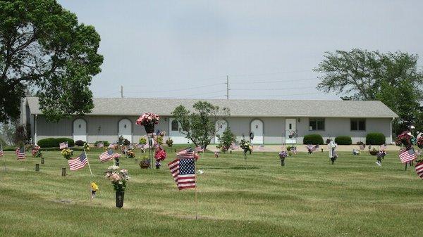 Floral Hills Memorial Gardens & Funeral Home