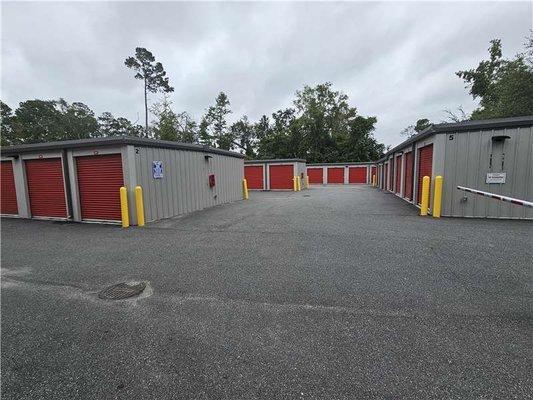 Exterior Units - Extra Space Storage at 3411 Apalachee Pkwy, Tallahassee, FL 32311