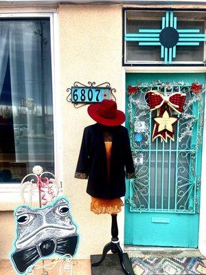 Toad Road: Eclectic Men and Womens clothing and accessories boutique.  6807 Fourth St, Los Ranchos De Albuquerque, NM 87107