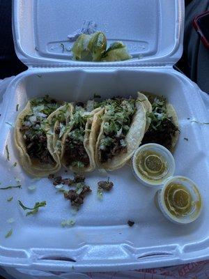 Pequeñitos tacos de asada,  sabrosos