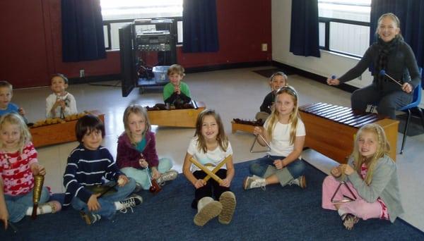 Songs with xylophones and percussion for elementary children