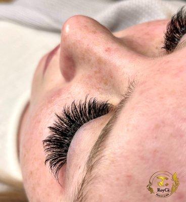 Wispy Volume Lashes