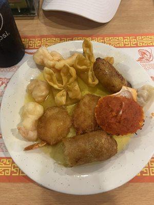 Fried shrimp, vegetable roll, shellfish meat paste (red), other sea food delicacies