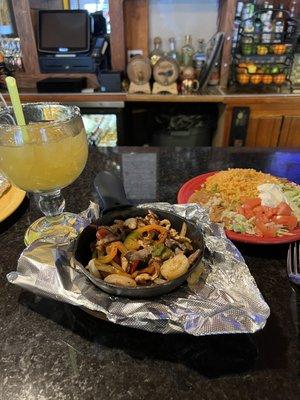 Lunch fajita and Texas Margarita