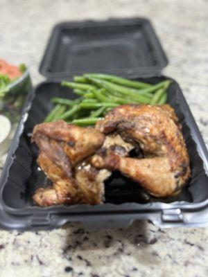 Half charcoal chicken with green beans