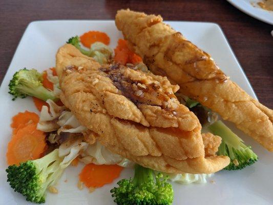 Swai fish with garlic sauce