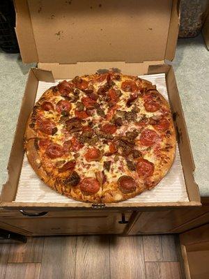 14 inch meat lovers pizza.  So Good!