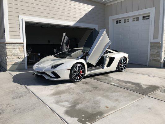 Full detail on this Lamborghini Aventador