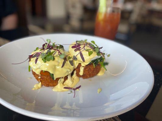 Crab cake Benedict with hollandaise sauce