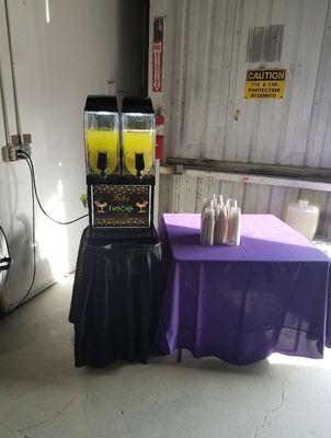 Thanks to Hodges Collision in the Woodlands for using our machine to host the Mardi Gras themed event on Fat Tuesday!