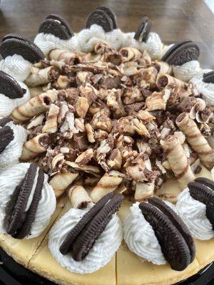 Oreo Salted Caramel Snickers Cheesecake