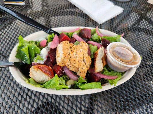 roasted beet salad with grilled chicken