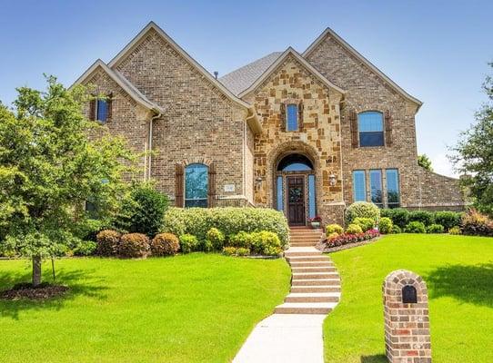 Sold! Luxurious home near Eagle Mountain Lake in West Fort Worth