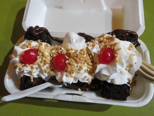 Brownie sundae