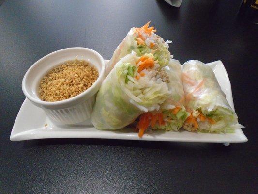 Spring rolls with dipping sauce.