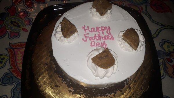 A happy Father's day cake, but this was not the cake we ordered. Owner let me come in today to get the correct cake