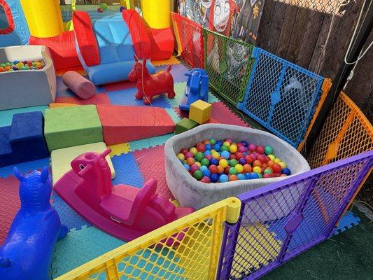 Play pen, soft play equipment rentals