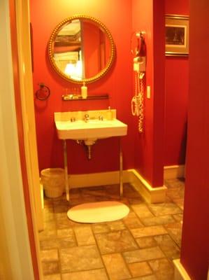 Orleans Cottage bathroom