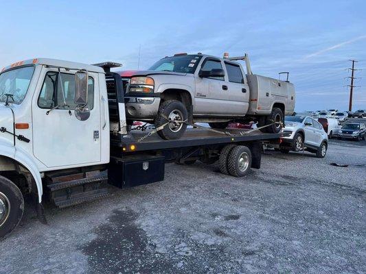 Shines Auto Towing And Recovery