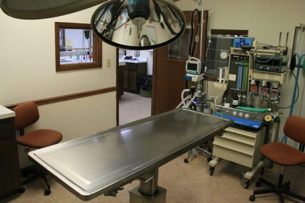 Our advanced surgery suite is equipped with modern amenities to ensure your pet is safe from beginning to end.