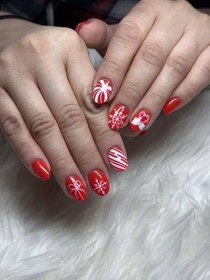 Christmas peppermint nails by April