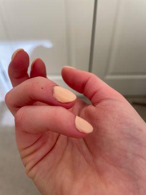 Uneven dip manicure