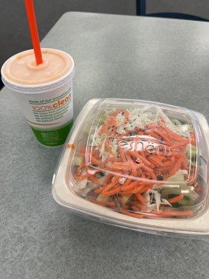 Freshens Thai chicken salad and peace smoothie