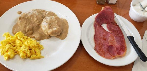 Biscuits and gravy, scrambled eggs and country ham. Always good food and good service.