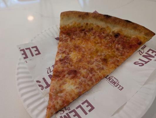 Perfect slice, good crust, delicious taste