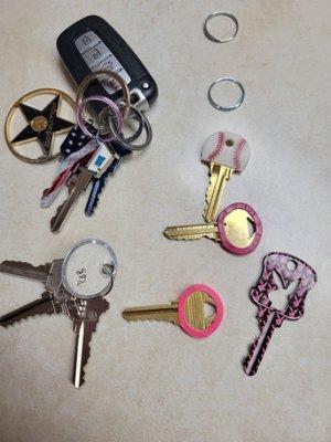 Awesome variety to decorate and differentiate your keys for great prices!