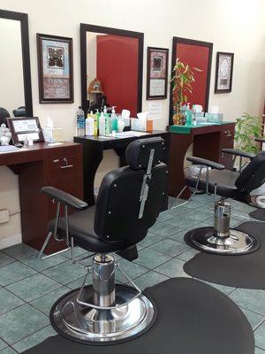 Beautiful salon, clean and inviting.