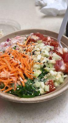 Spicy tuna poke bowl