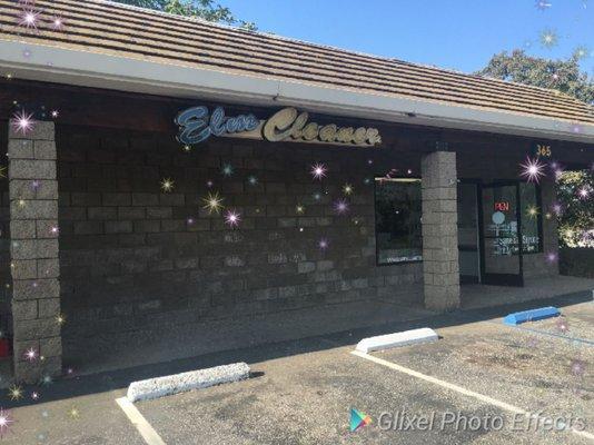 Welcome to Elm dry cleaners in Auburn!