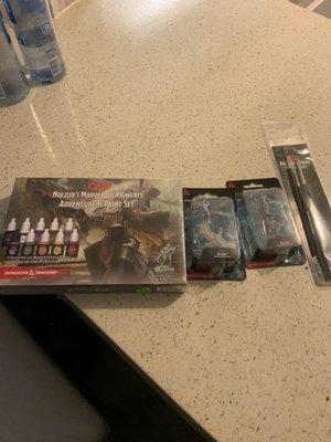 Paints, brushes and minis