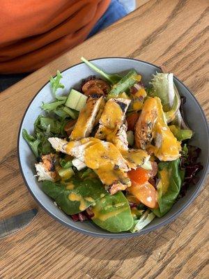 House salad with chicken.