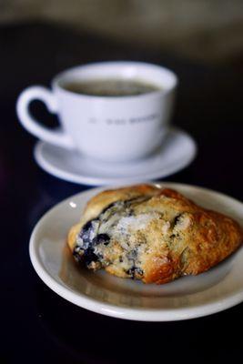 Blueberry Scone - IG: @nelson_eats