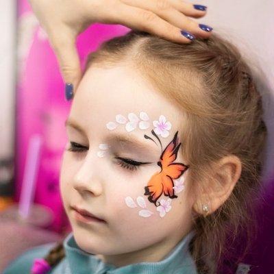 Face Painter for Hire in Chicago by Yombu Events