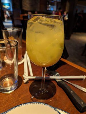 Sangria w/mango