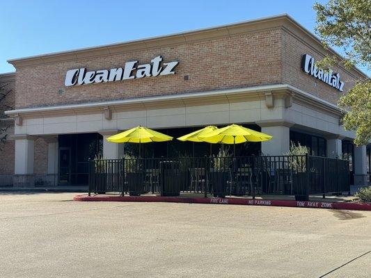 Clean Eatz Sugar Land TX exterior. They are between MOD Pizza & La Madeleine in Town Center.